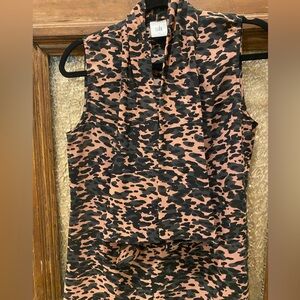 CAbi 9 to 5 Blouse! Excellent Condition!